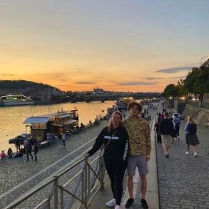 Meet your Posher, Danielle